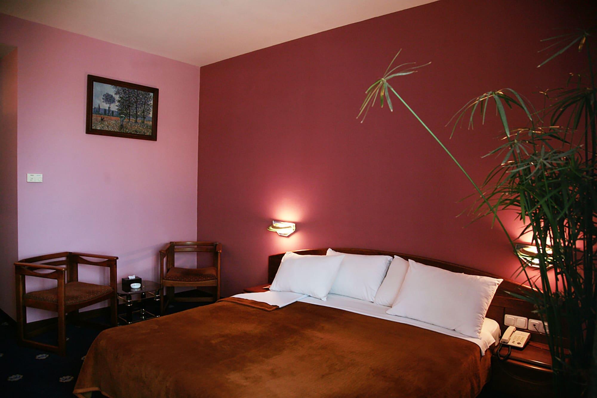 Ararat Hotel Yerevan Exterior photo
