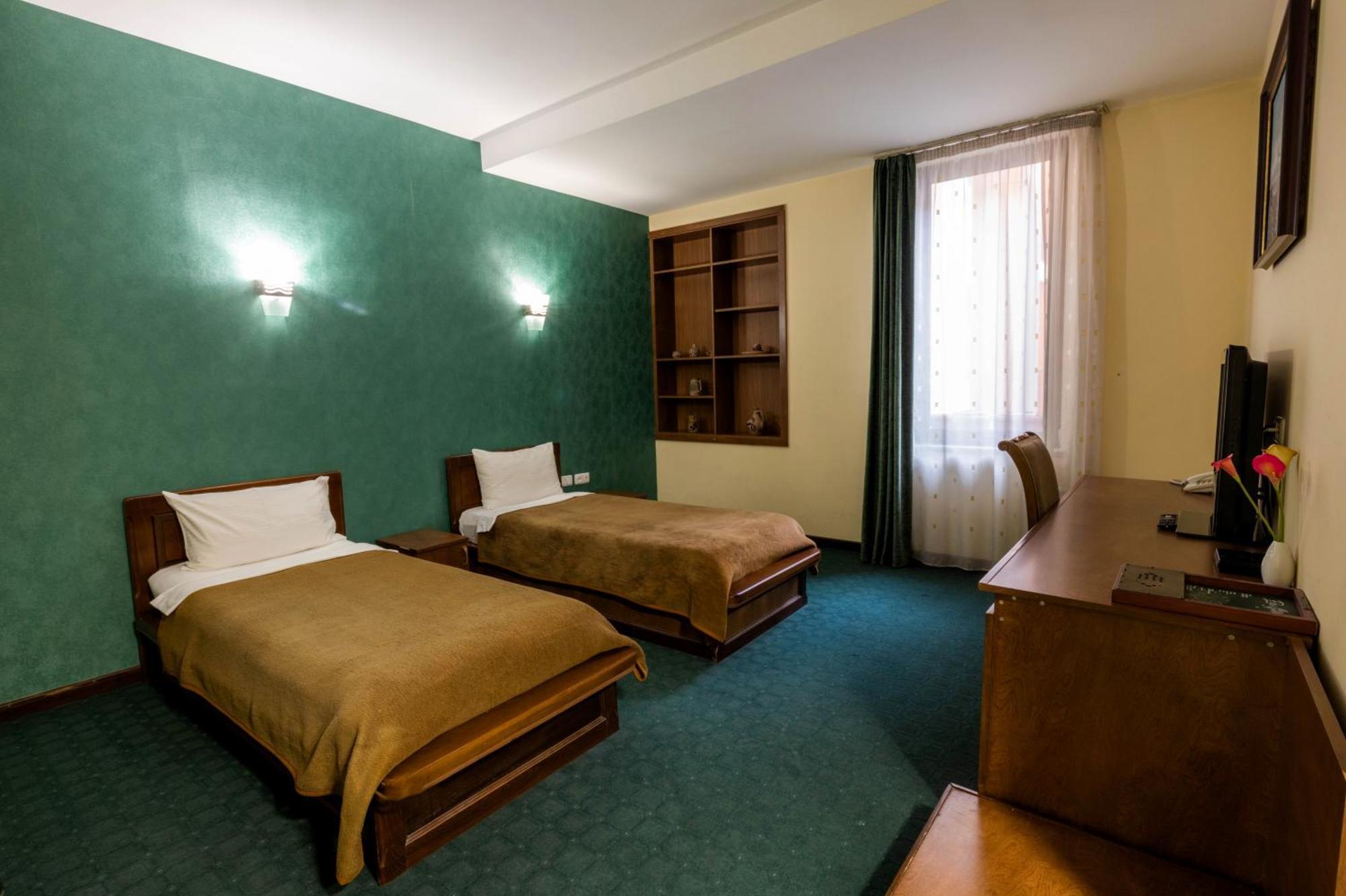 Ararat Hotel Yerevan Exterior photo