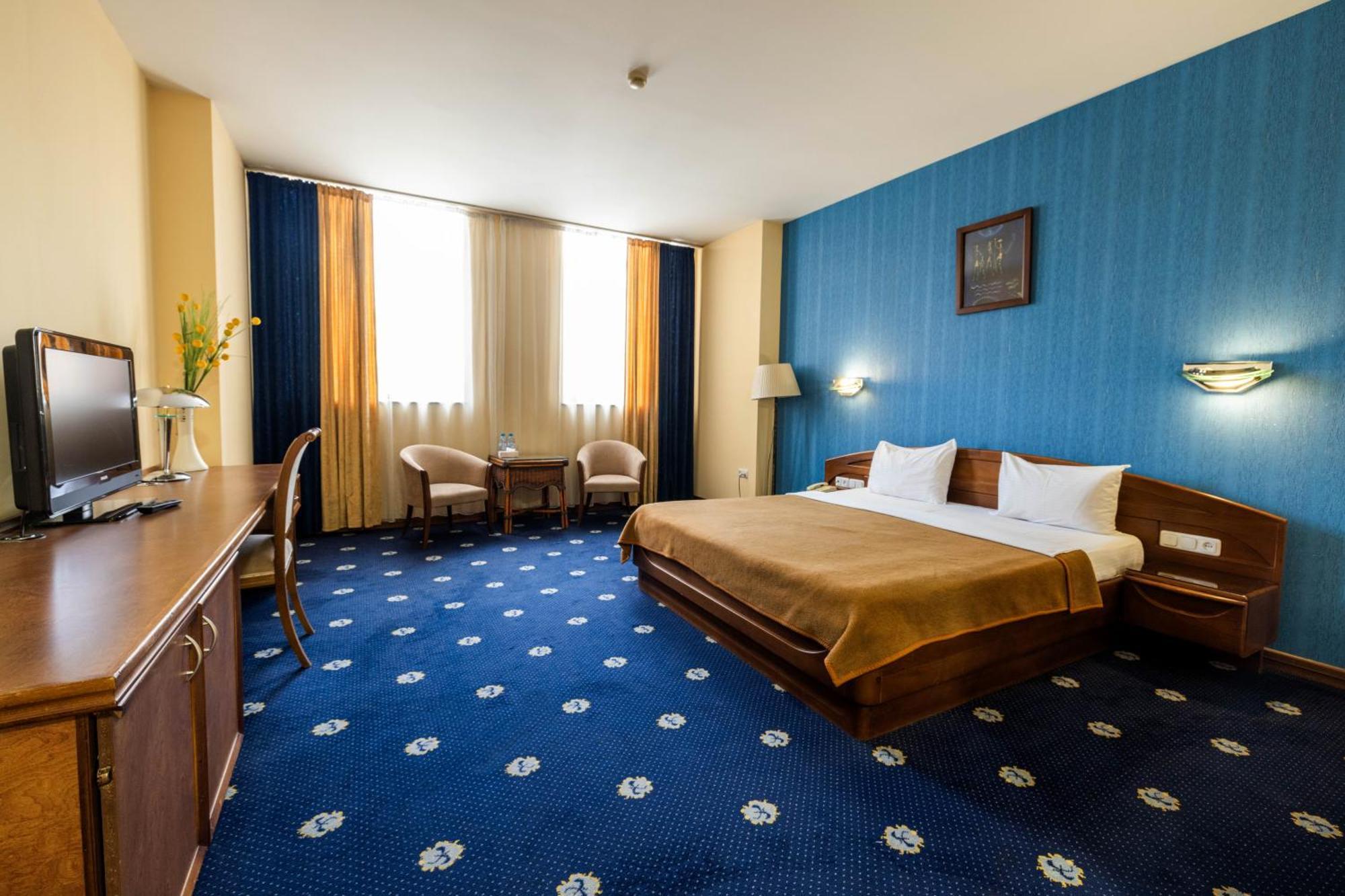 Ararat Hotel Yerevan Exterior photo