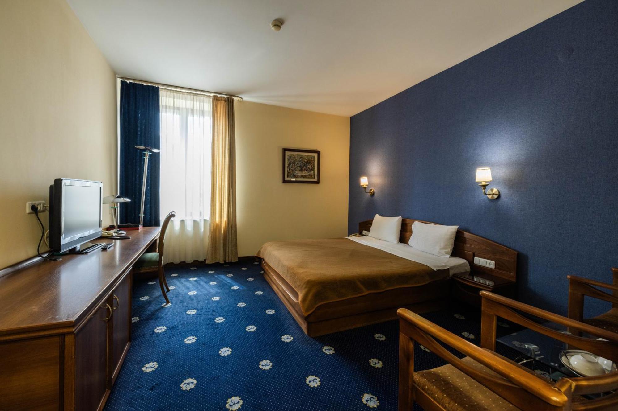 Ararat Hotel Yerevan Exterior photo