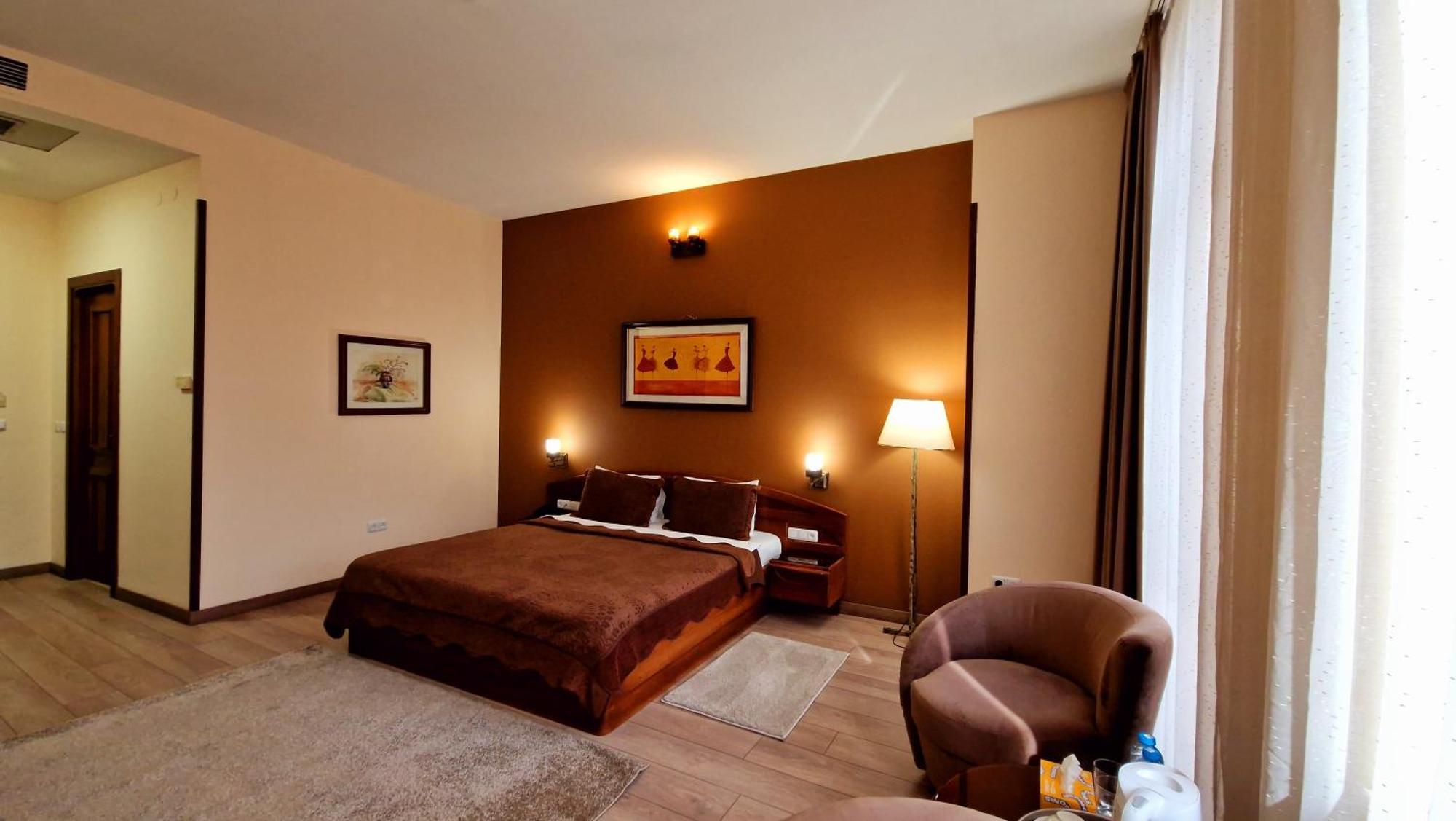 Ararat Hotel Yerevan Exterior photo