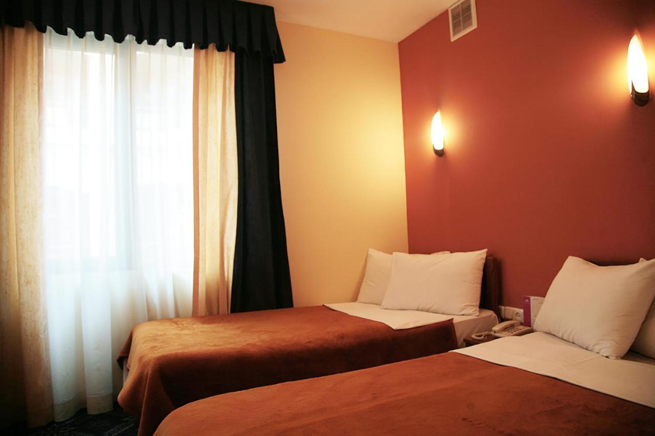 Ararat Hotel Yerevan Exterior photo