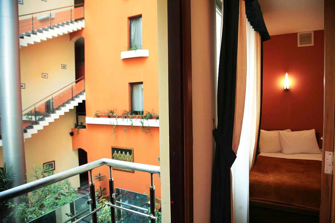 Ararat Hotel Yerevan Exterior photo